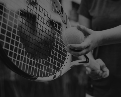 player-getting-ready-serve-tennis1